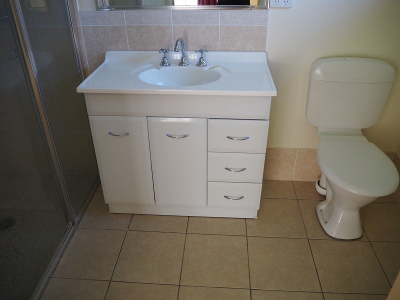 18 Warburton Drive, Tamworth NSW 2340