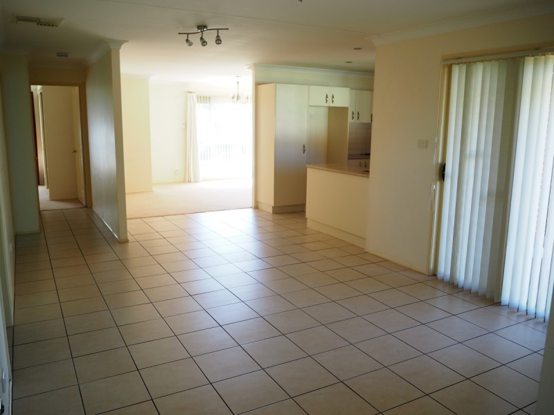 18 Warburton Drive, Tamworth NSW 2340