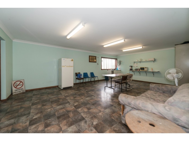 74-76 Goddard Lane, Tamworth NSW 2340