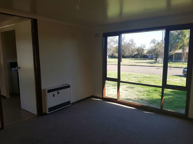 25 Sue Crescent, Tamworth NSW 2340