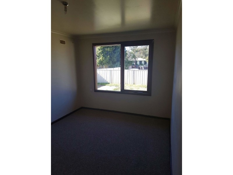 25 Sue Crescent, Tamworth NSW 2340