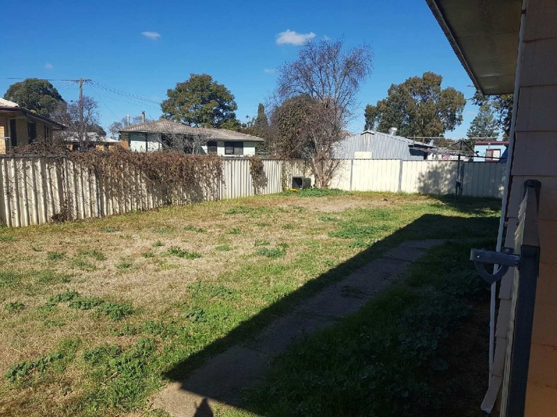 25 Sue Crescent, Tamworth NSW 2340