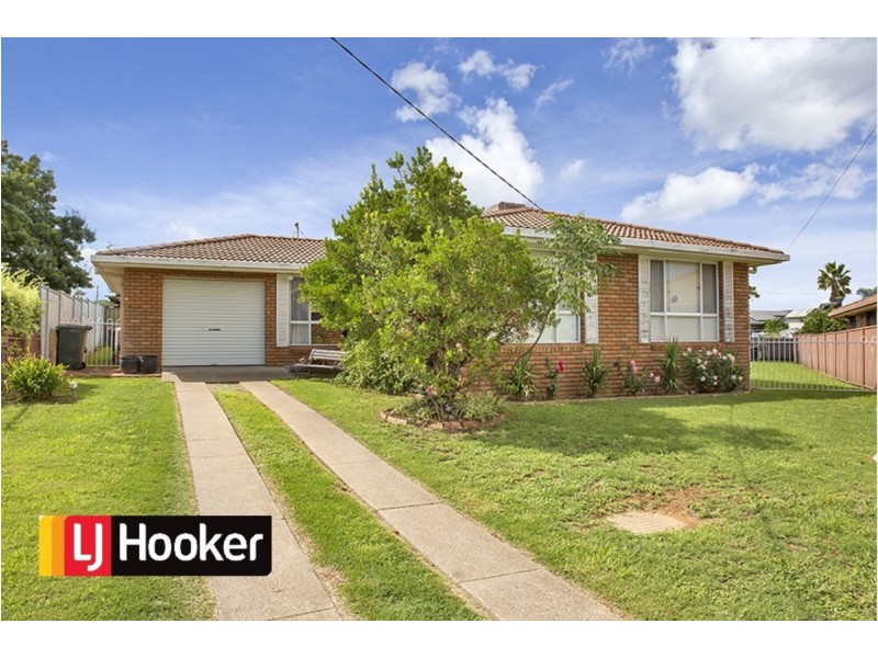 6 Cann Close, Tamworth NSW 2340
