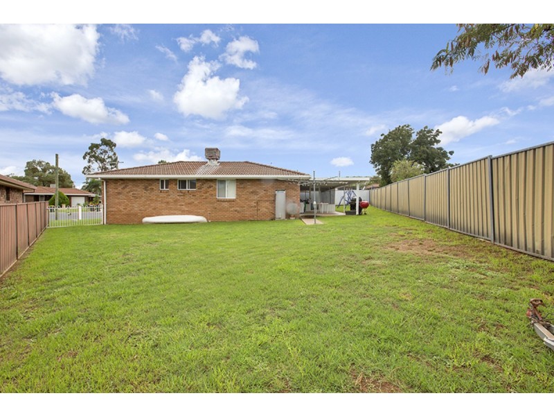 6 Cann Close, Tamworth NSW 2340