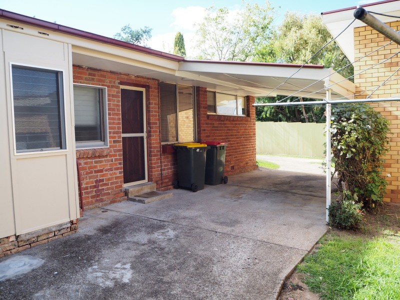 2/27 Napier Street, Tamworth NSW 2340