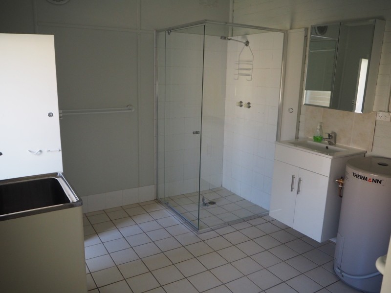 2/27 Napier Street, Tamworth NSW 2340