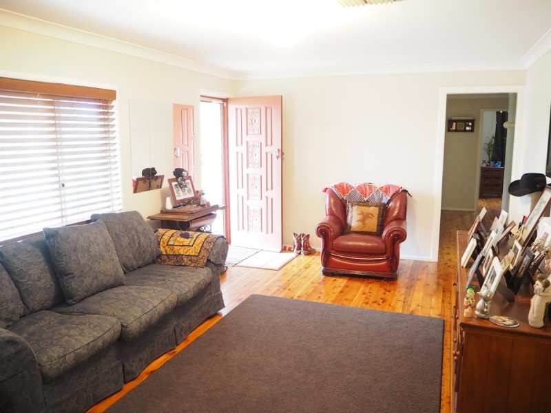 7 Higgins Lane, Tamworth NSW 2340