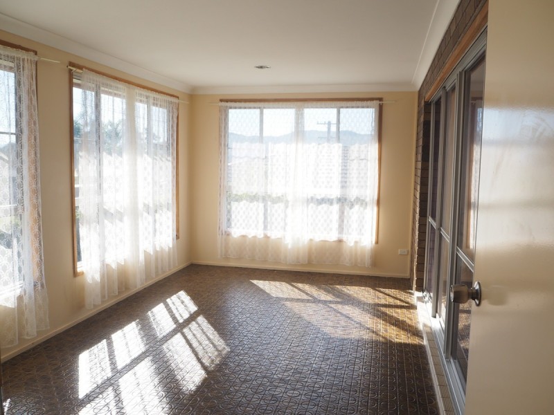 37 Kyooma Street, Tamworth NSW 2340