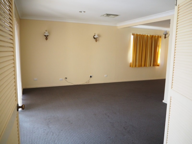 37 Kyooma Street, Tamworth NSW 2340