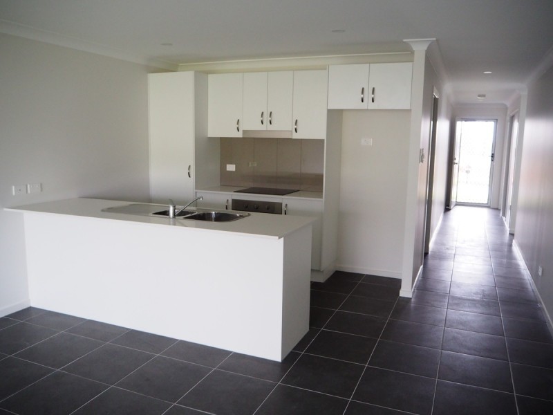 23A/23B Tulipwood Crescent, Tamworth NSW 2340