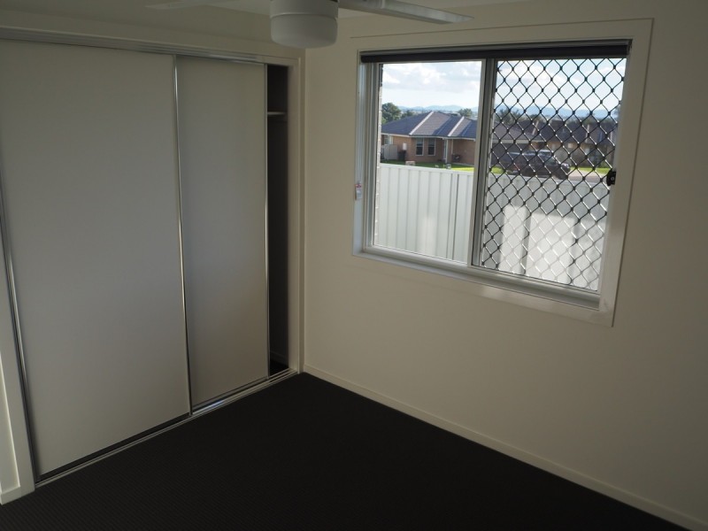 23A/23B Tulipwood Crescent, Tamworth NSW 2340