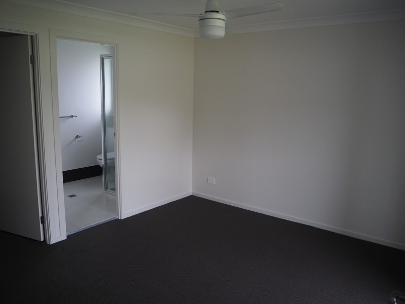 23A/23B Tulipwood Crescent, Tamworth NSW 2340