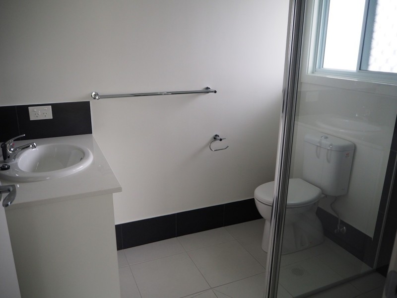 23A/23B Tulipwood Crescent, Tamworth NSW 2340
