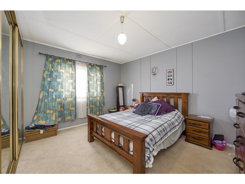 2 Laurel Street, Kootingal NSW 2352