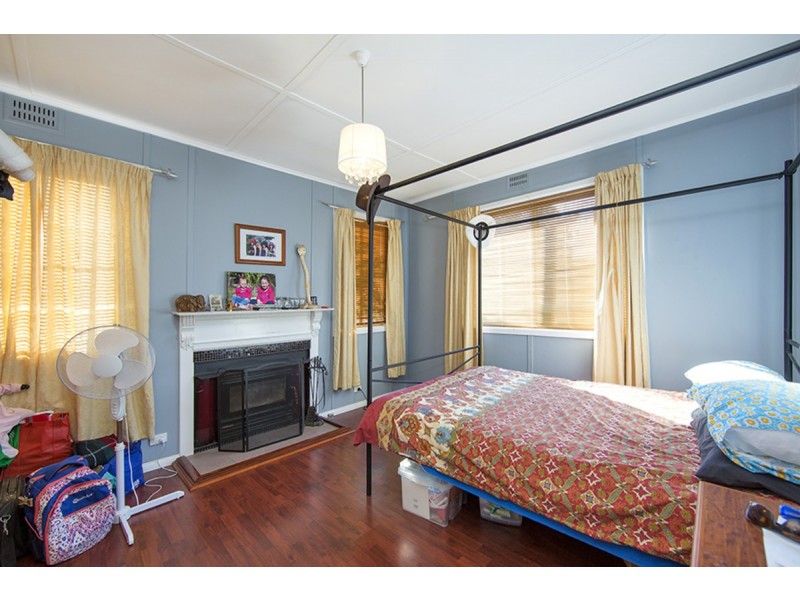 2 Laurel Street, Kootingal NSW 2352