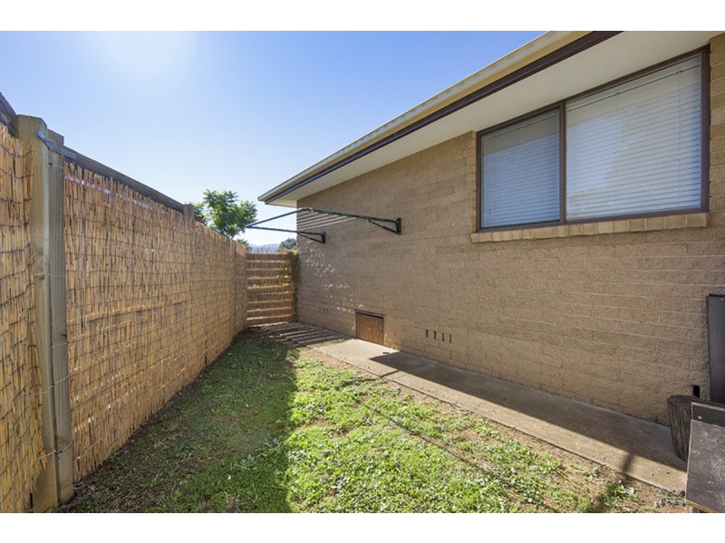 2/4 Woodstock Street, Tamworth NSW 2340