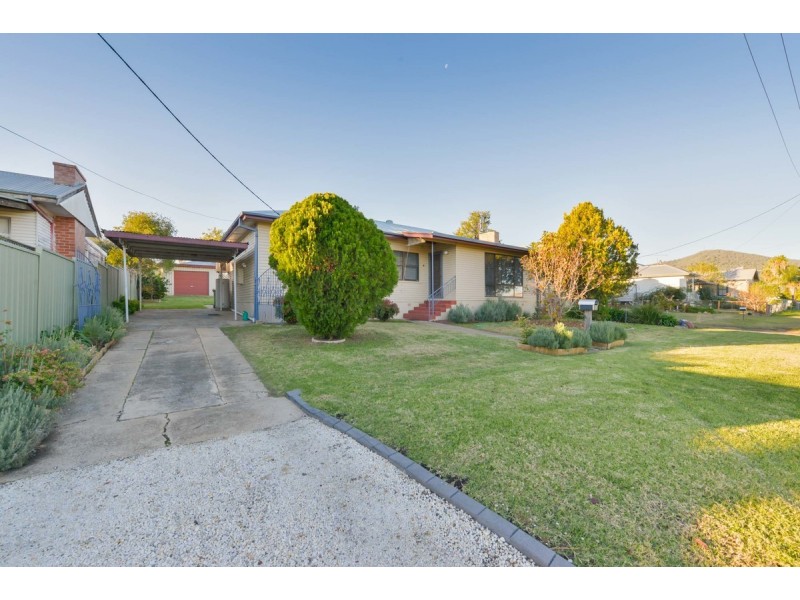 8 Patterson Street, Tamworth NSW 2340
