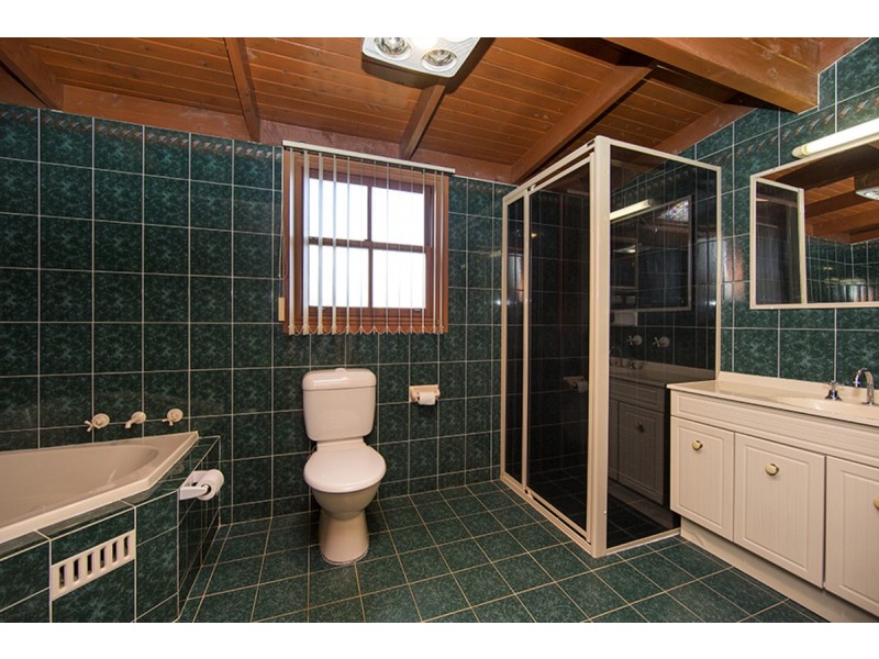 11 Lawson Place, Tamworth NSW 2340