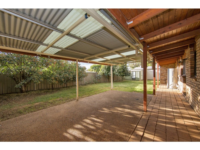 11 Lawson Place, Tamworth NSW 2340