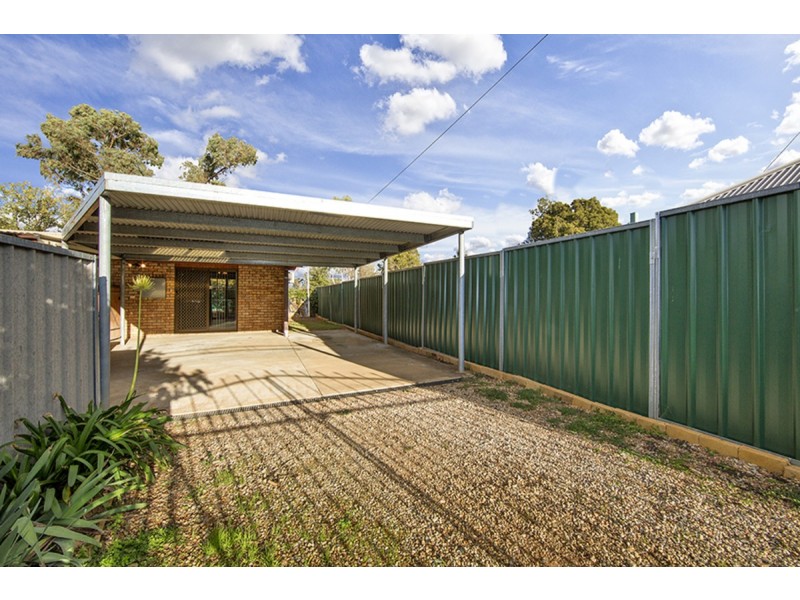 11 Lawson Place, Tamworth NSW 2340