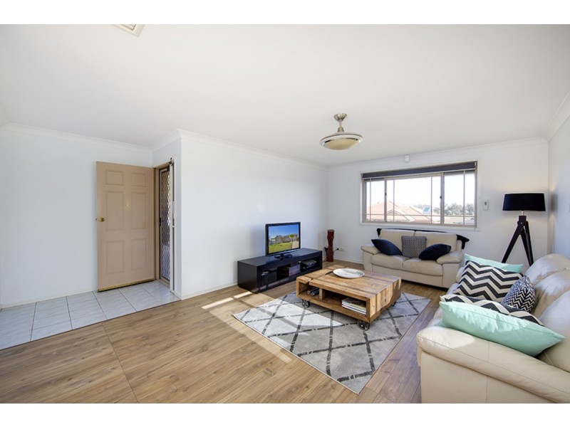 82 Glengarvin Drive, Tamworth NSW 2340