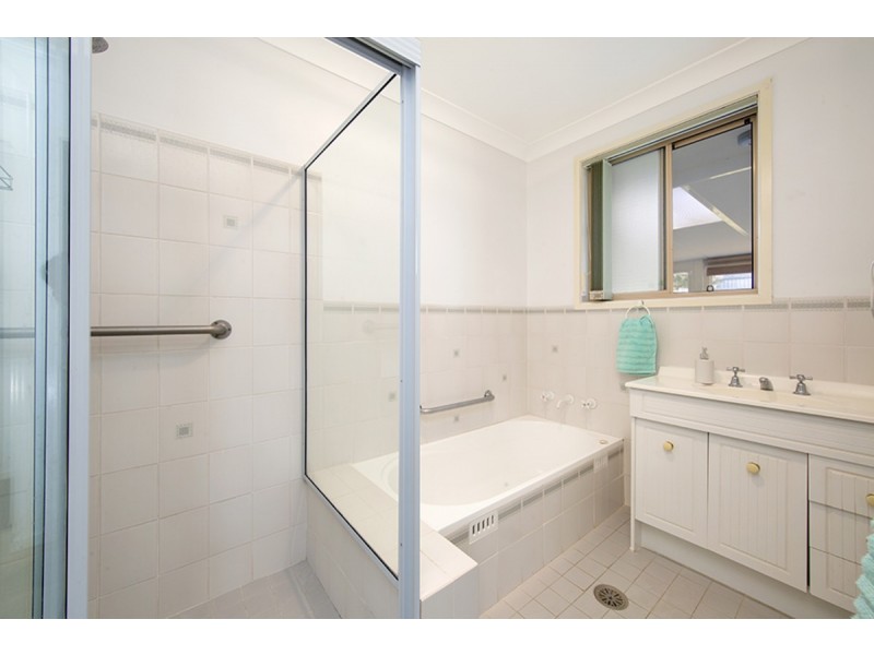 82 Glengarvin Drive, Tamworth NSW 2340