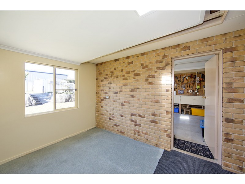 82 Glengarvin Drive, Tamworth NSW 2340