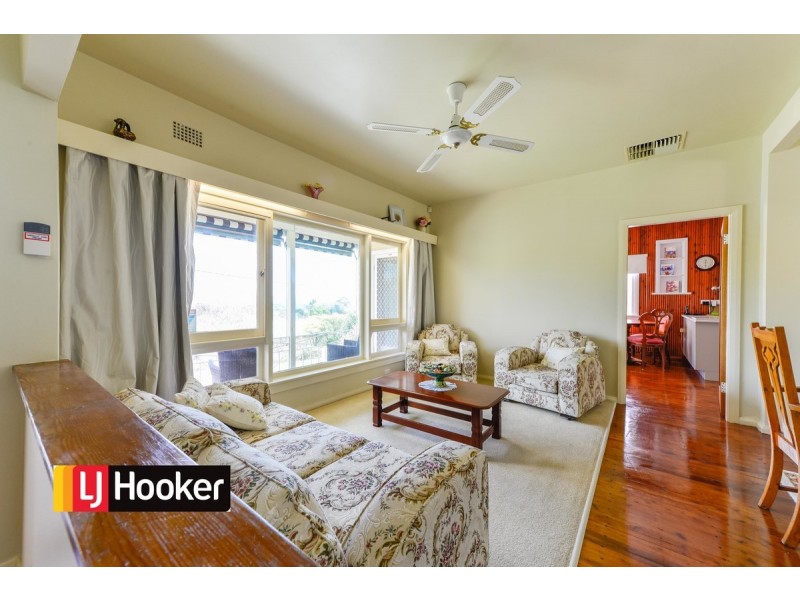 8 Burnside Avenue, Tamworth NSW 2340