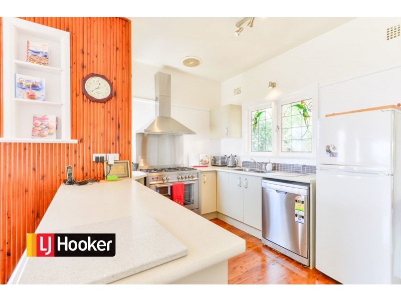 8 Burnside Avenue, Tamworth NSW 2340