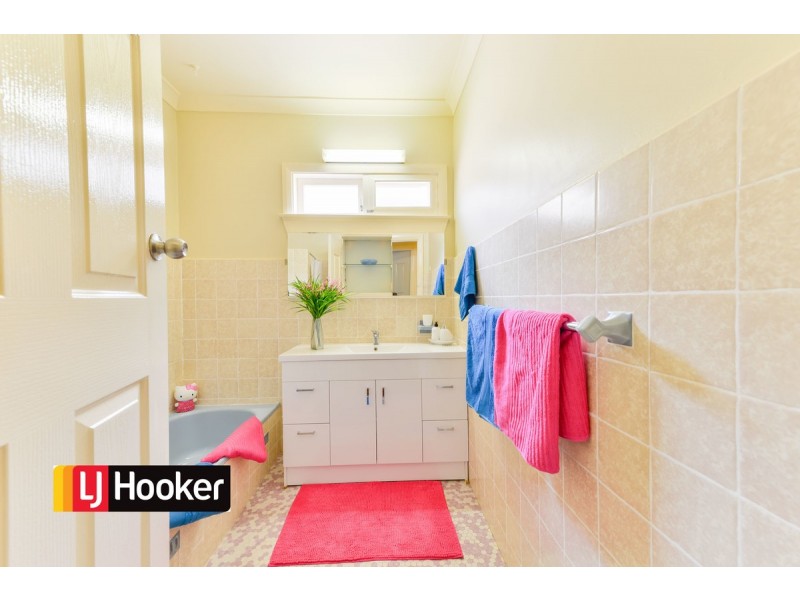 8 Burnside Avenue, Tamworth NSW 2340