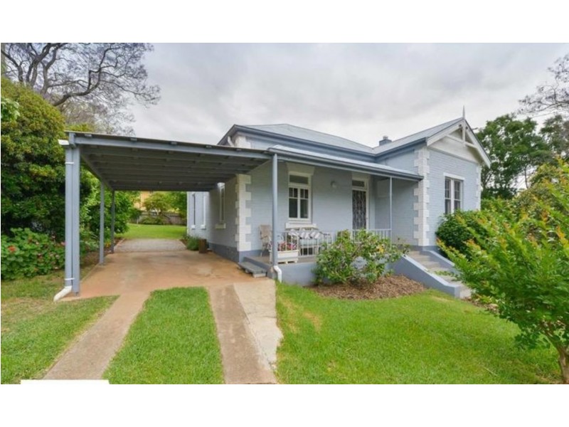 81 Roderick Street, Tamworth NSW 2340