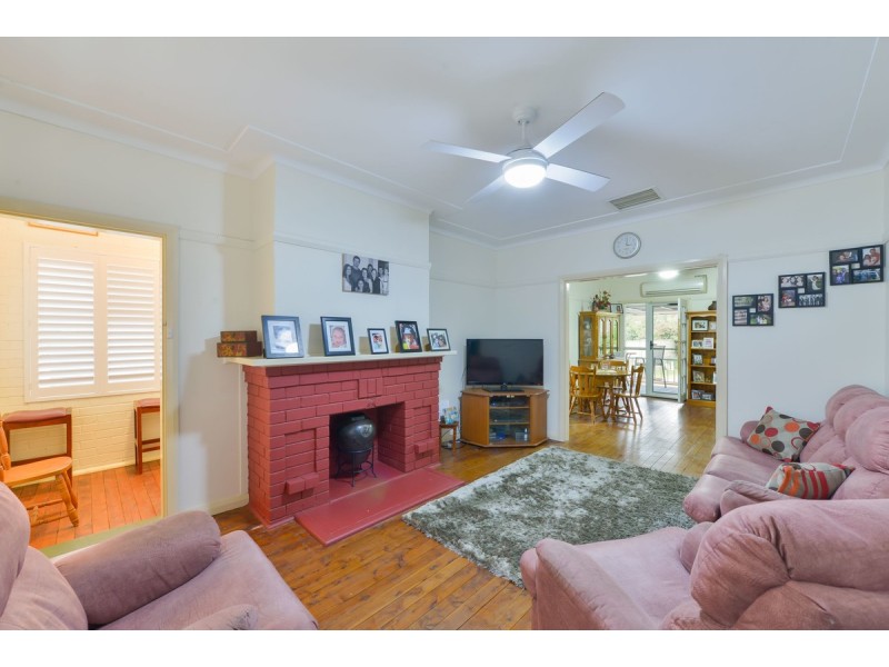 41 Roderick Street, Tamworth NSW 2340