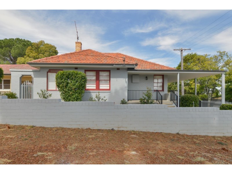 41 Roderick Street, Tamworth NSW 2340