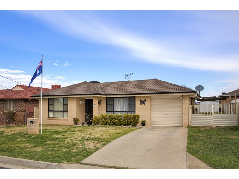 73 Flinders Street, Tamworth NSW 2340