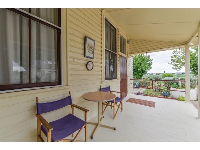 108 Nundle Road, Tamworth NSW 2340