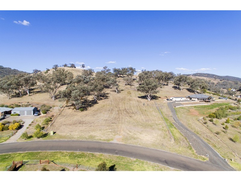 42 Flagstaff Road, Tamworth NSW 2340