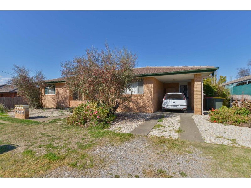 1-4/3 Edinburgh Aveue, Tamworth NSW 2340