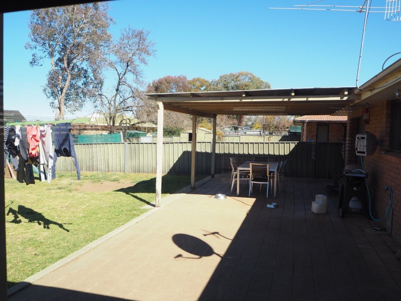 20 Mullumbimby Close, Tamworth NSW 2340