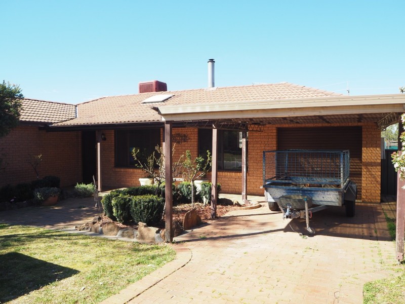 20 Mullumbimby Close, Tamworth NSW 2340