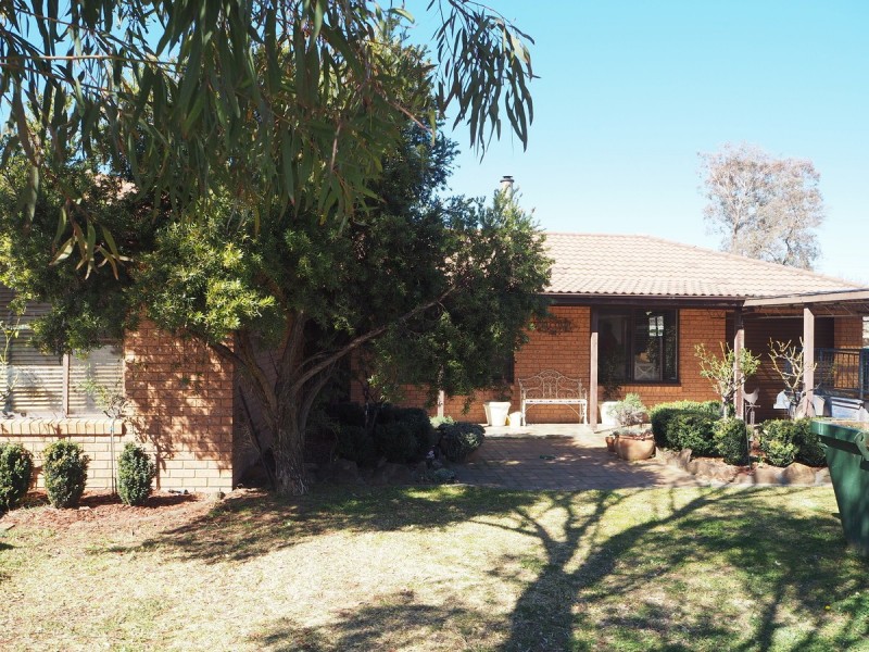 20 Mullumbimby Close, Tamworth NSW 2340