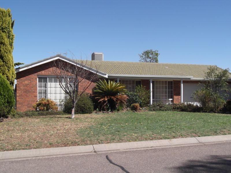 44 Dibar Drive, Tamworth NSW 2340