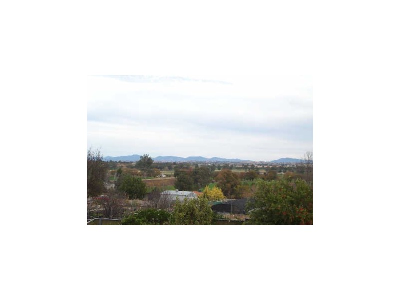 19 Valley Drive, East Tamworth NSW 2340