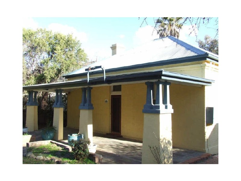 65 Upper Street, Tamworth NSW 2340