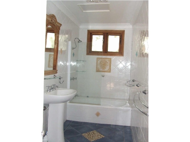 65 Upper Street, Tamworth NSW 2340