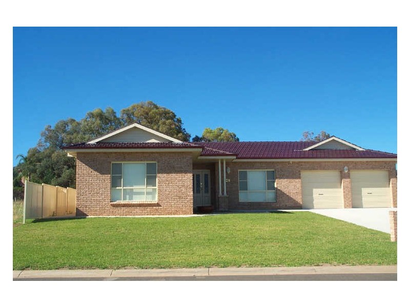 28 Ebony Close, Tamworth NSW 2340