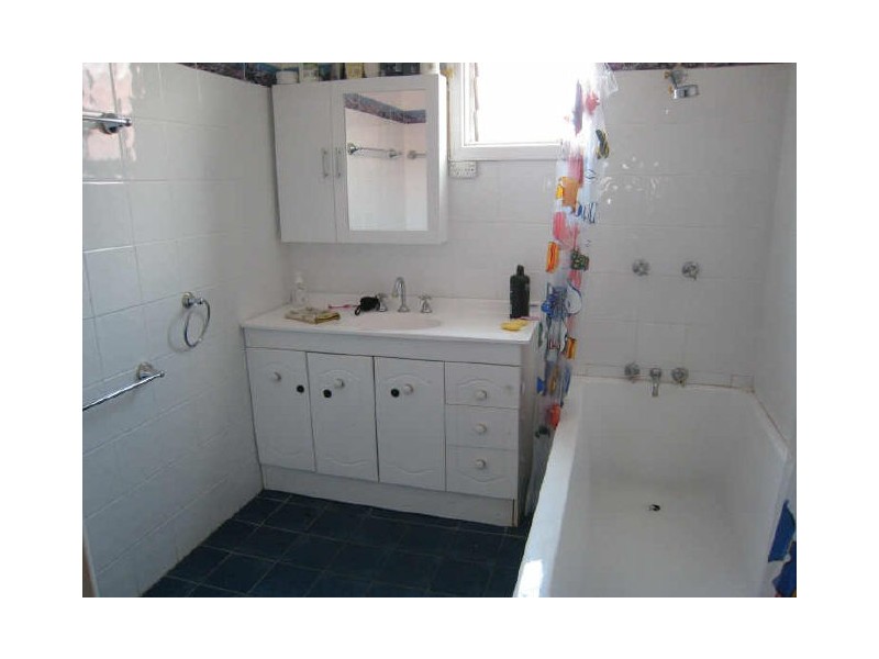 47 Crown Street, Tamworth NSW 2340