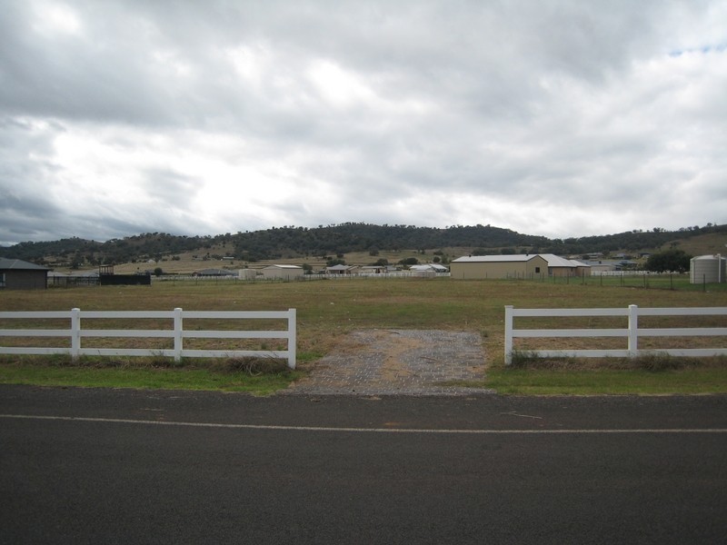 12 Sequoia Drive, Tamworth NSW 2340