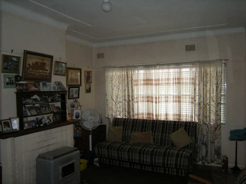 21 Parry Street, Tamworth NSW 2340