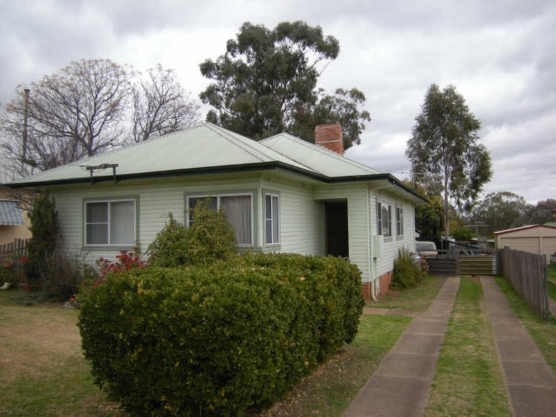 21 Parry Street, Tamworth NSW 2340