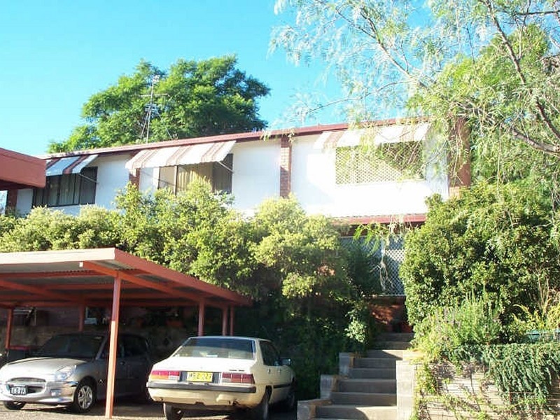 2/48 Carthage Street, Tamworth NSW 2340